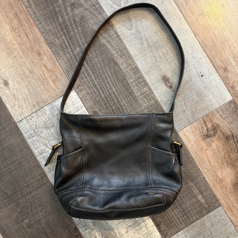 The Sak Black Leather Shoulder Bag | Soft Pebbled Leather | Boho Casual